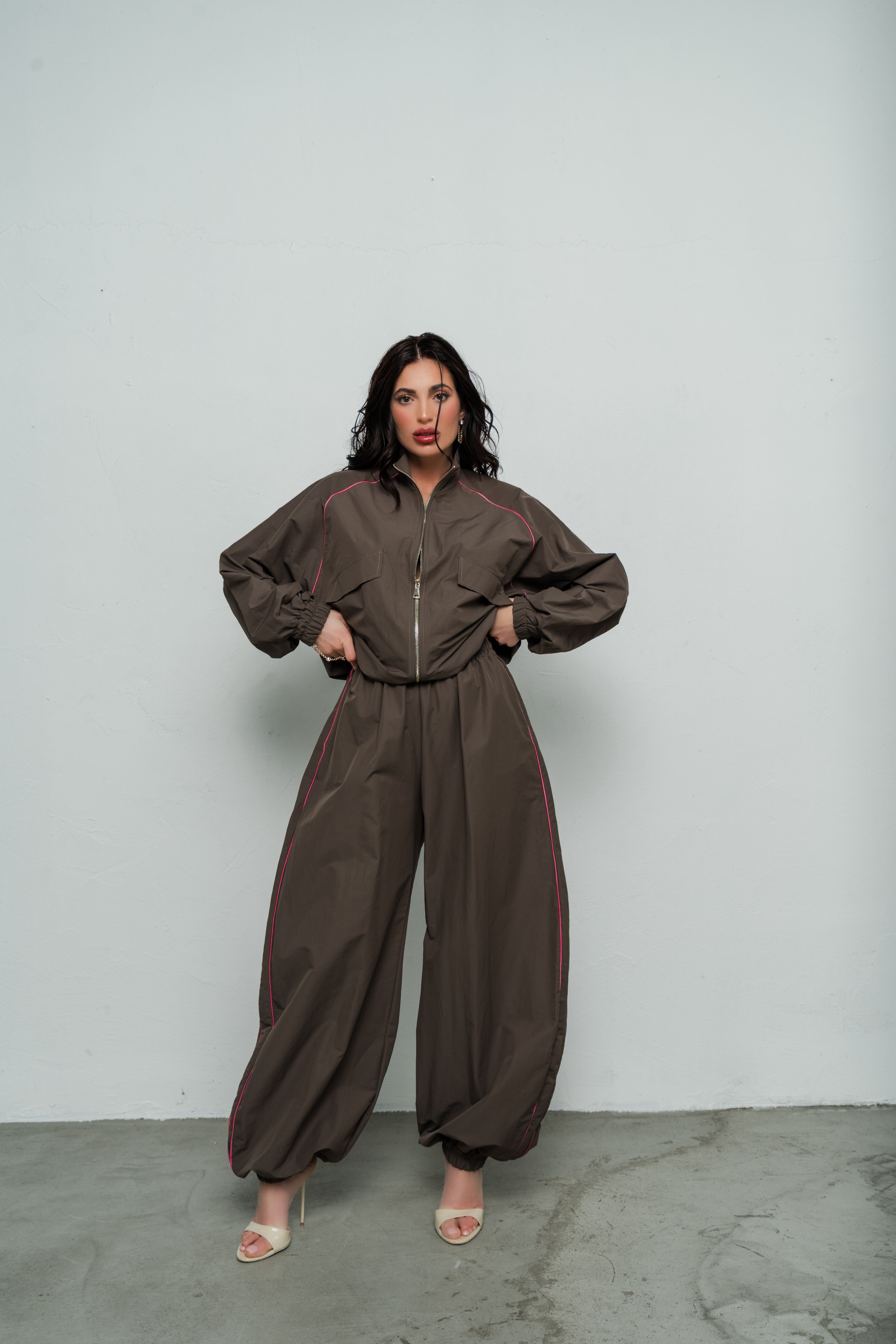 Tracksuit Street glow